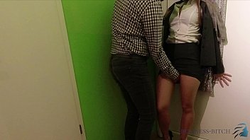Femeie de afacere face sex cu un coleg de birou
